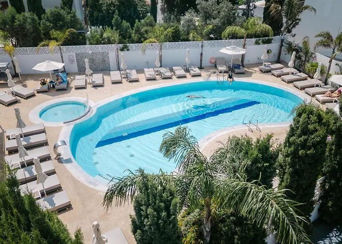 Gaia Sun N Blue Hotel